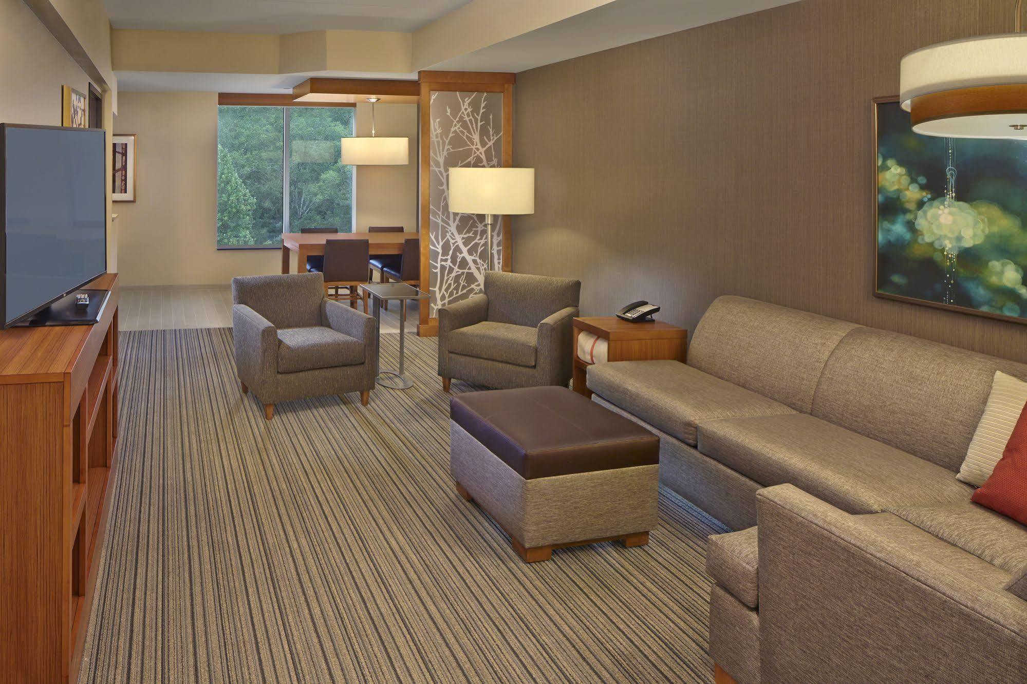 Hyatt Place Chapel Hill Bagian luar foto