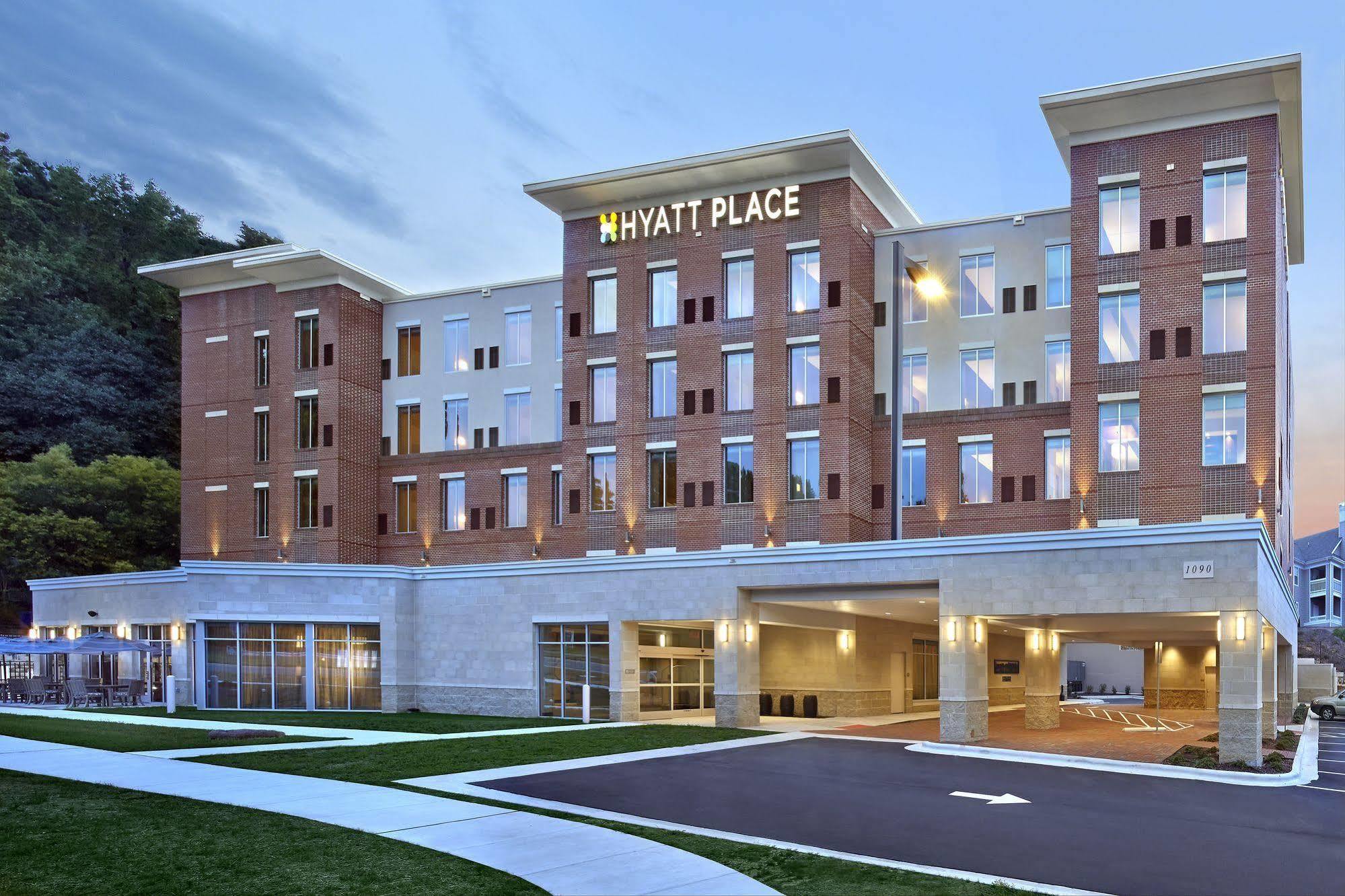 Hyatt Place Chapel Hill Bagian luar foto