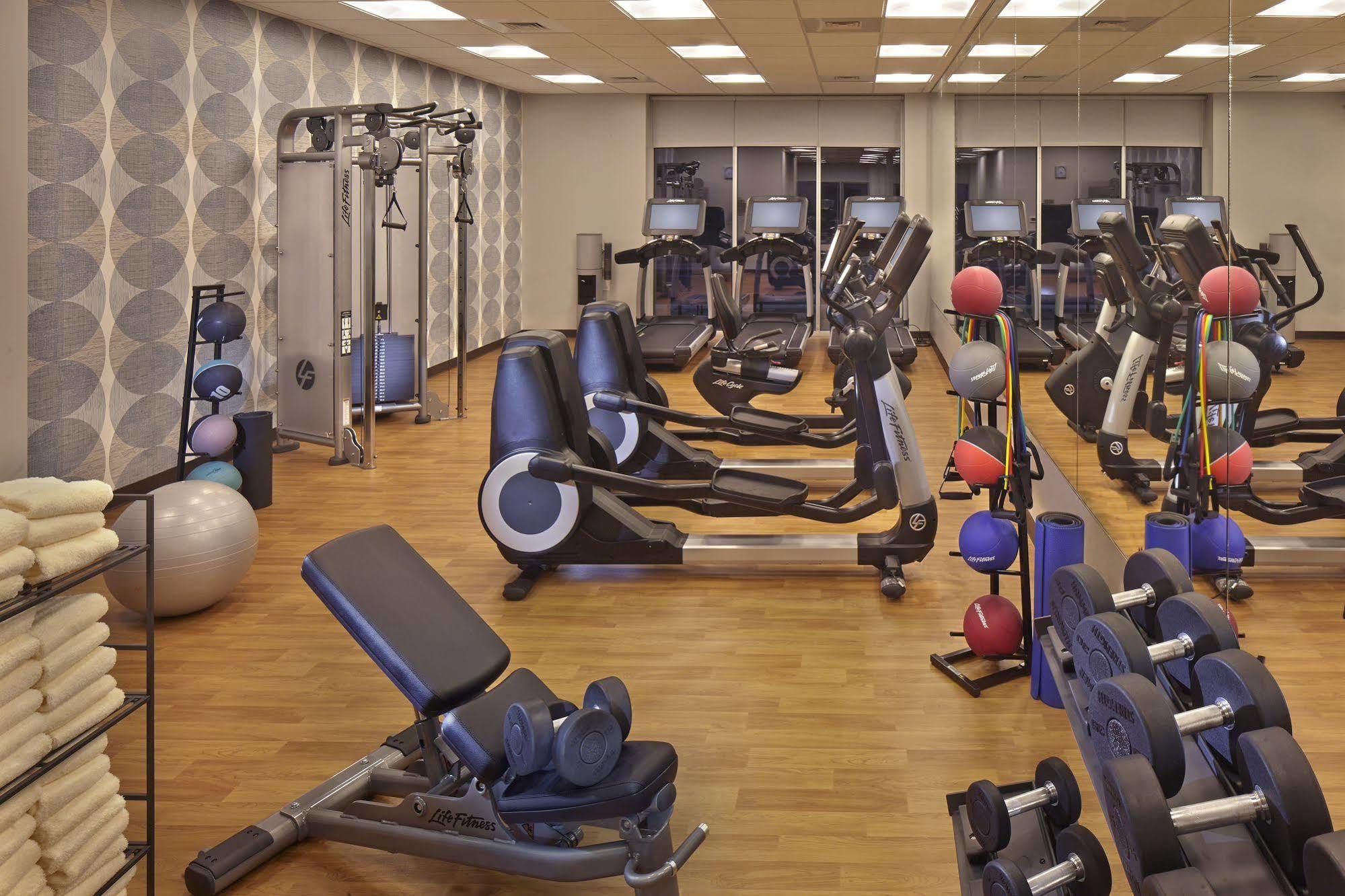 Hyatt Place Chapel Hill Bagian luar foto